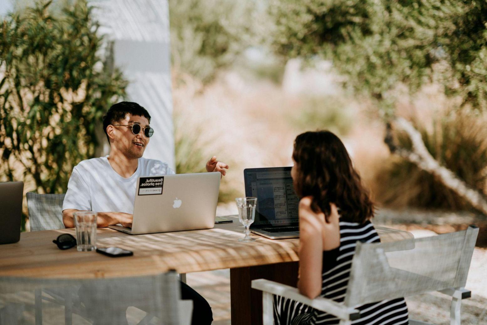 Finanzplanung und Budgetberatung im Büro